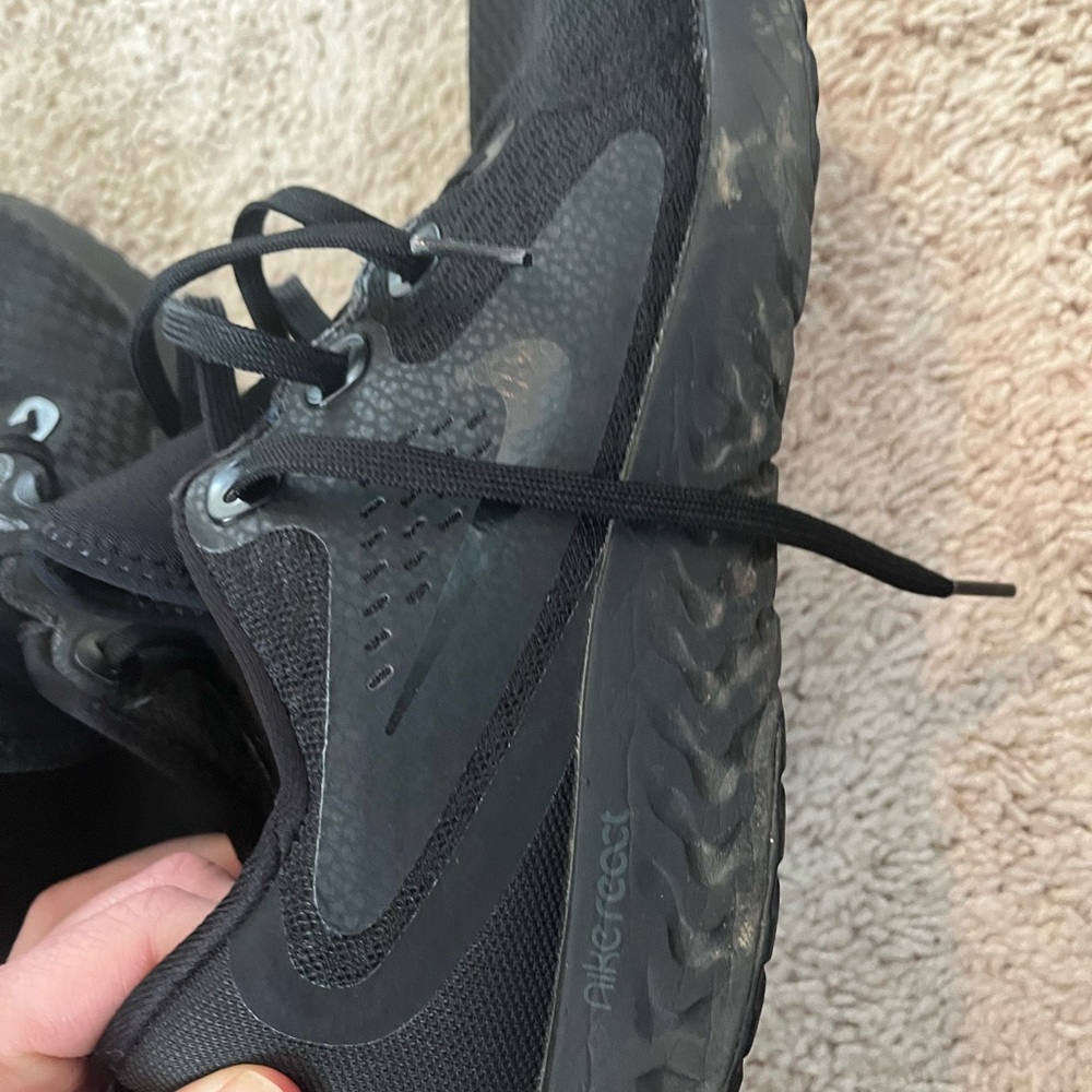 Nike Legend React - image 3